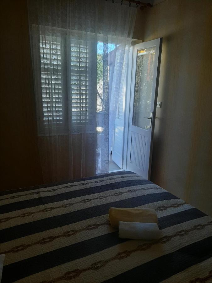 Apartments And Rooms Ljubica Lun  Exterior photo